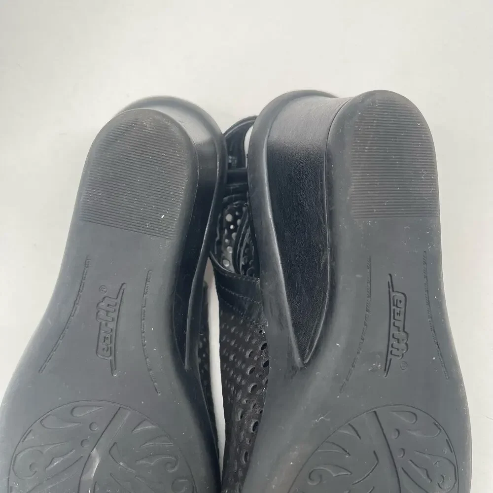 EARTH Calla Wedge Sandals Size 8 Black Perforated Leather Suede Casual Comfort